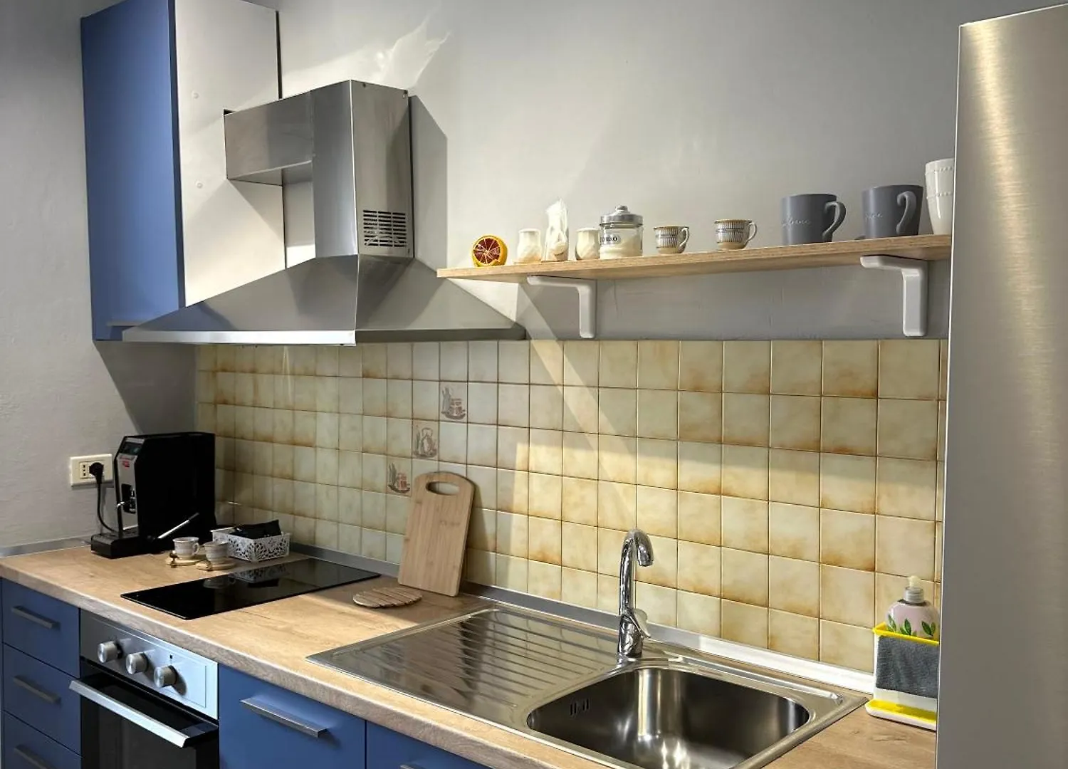 Oxhaku Apartment Тирана
